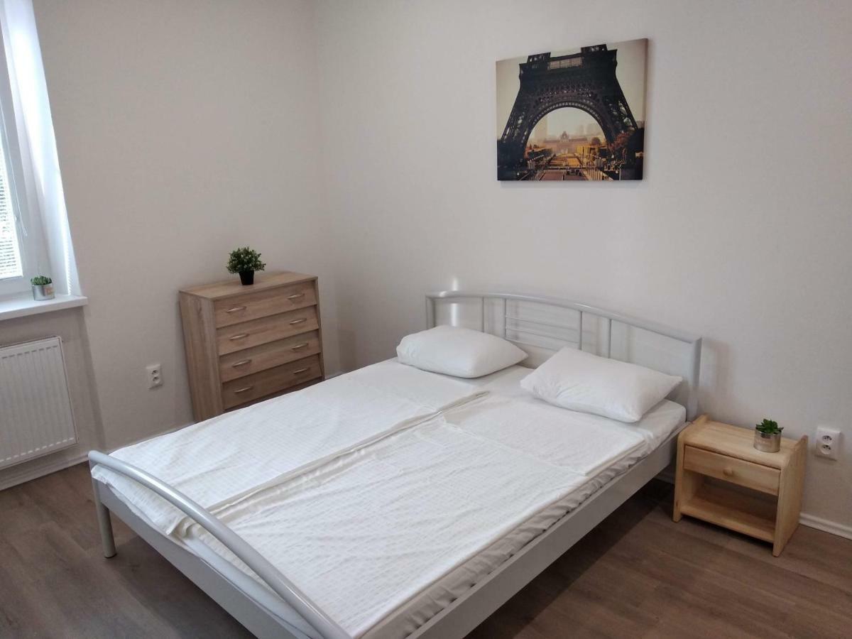Kate & Jenny Apartments - Cosy Place In The City Center Bratislava Exterior photo